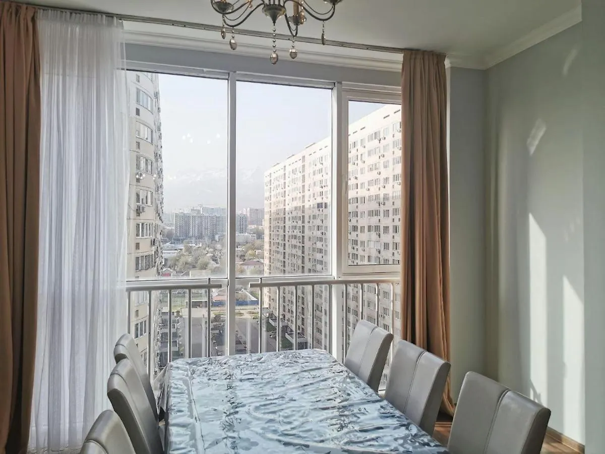 Апартаменты Moon Apartments - Manhattan 알마티