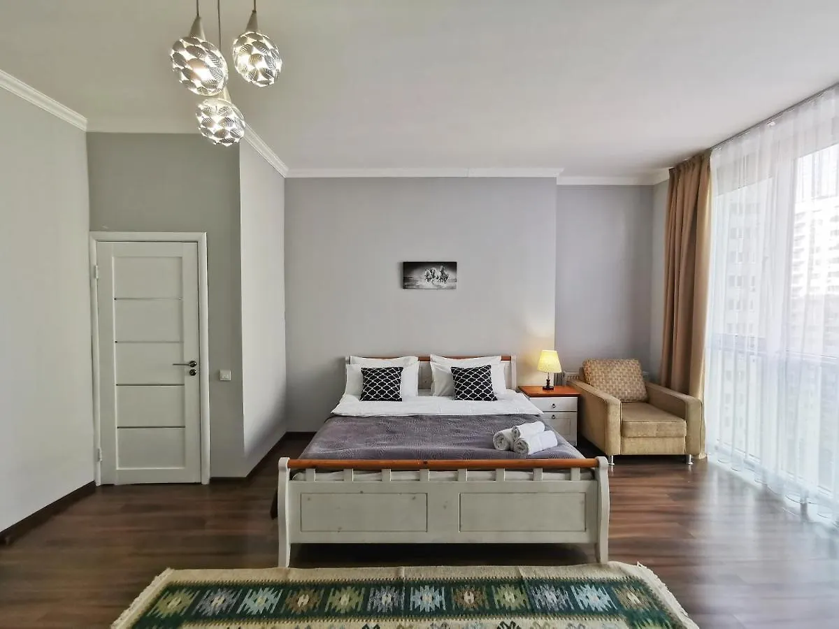 Апартаменты Moon Apartments - Manhattan Almati