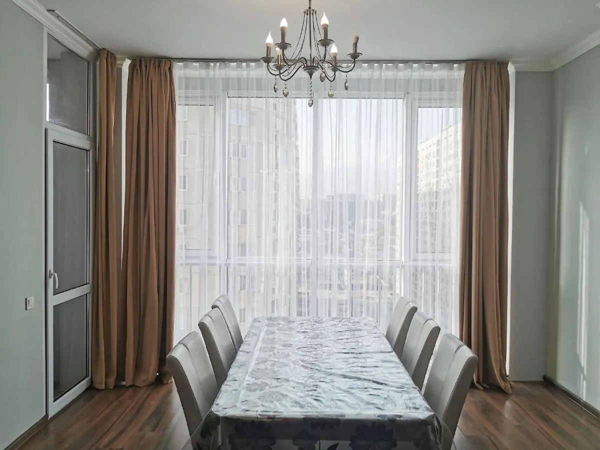 Апартаменты Moon Apartments - Manhattan Almati 0*,