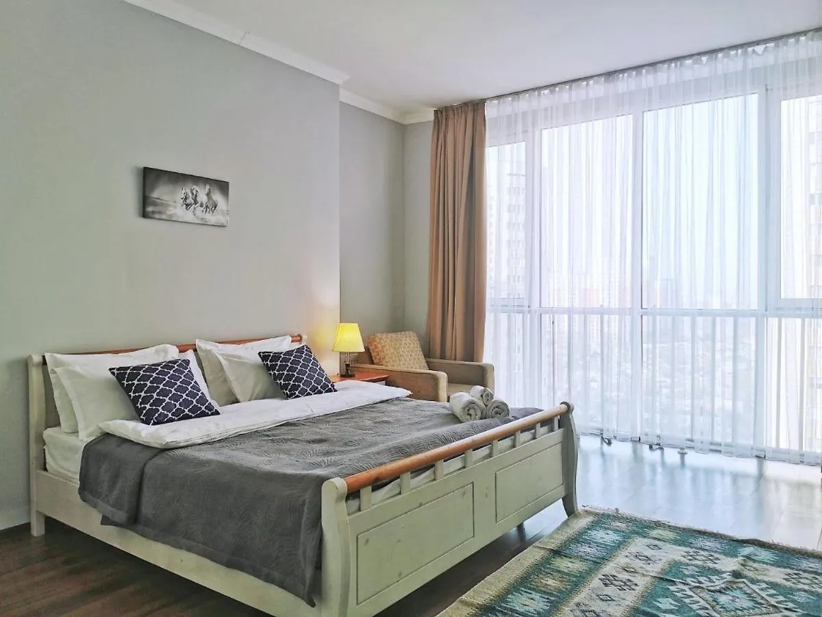 Апартаменты Moon Apartments - Manhattan Almati